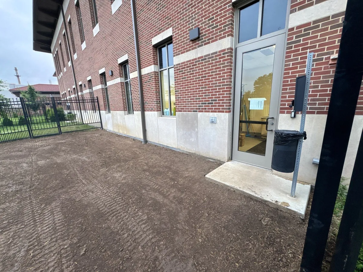 Antimicrobial pet turf
