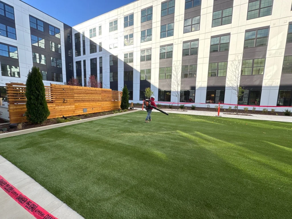 LandScapes Select EL Courtyard Turf at Electric Works